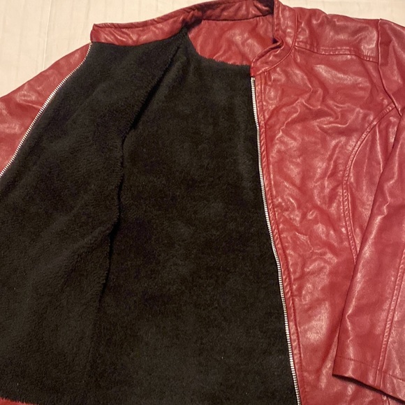 Burgundy pleather fleece lined bomber style jacket - Picture 2 of 8